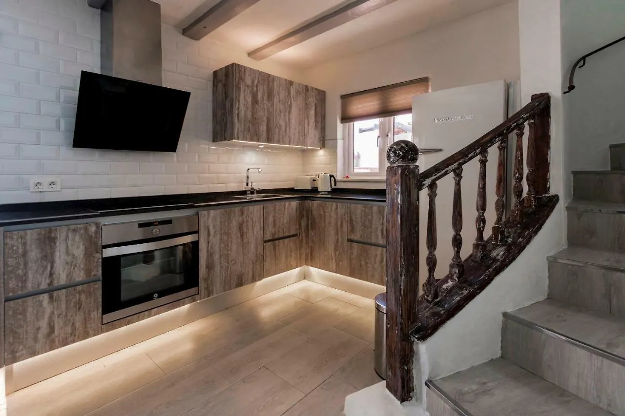 Deluxe Designer Historic Villa Via Lactea, Panoramic Sea Views, Own Private Heated Pool And Subtropical Garden La Asomada  0*, La Asomada (Lanzarote) Spanien