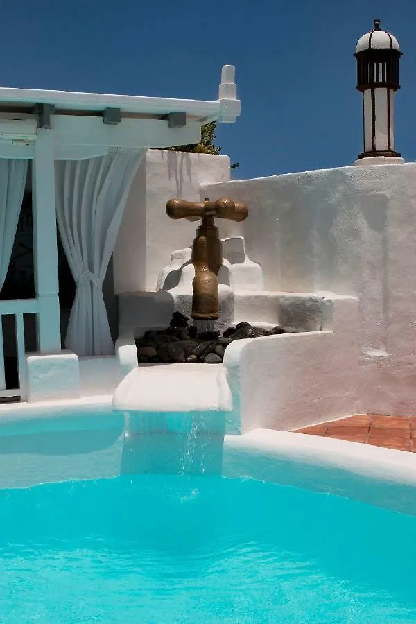Deluxe Designer Historic Villa Via Lactea, Panoramic Sea Views, Own Private Heated Pool And Subtropical Garden La Asomada  0*, La Asomada (Lanzarote)
